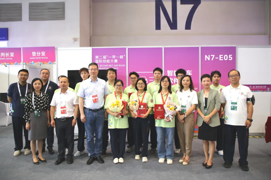 助力第二届“一带一路”国际技能大赛智能汽车软件技术表演赛顺利举办